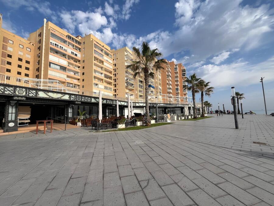 3 Bed, 2 Bath, ApartmentFor Sale, Torrevieja, Alicante