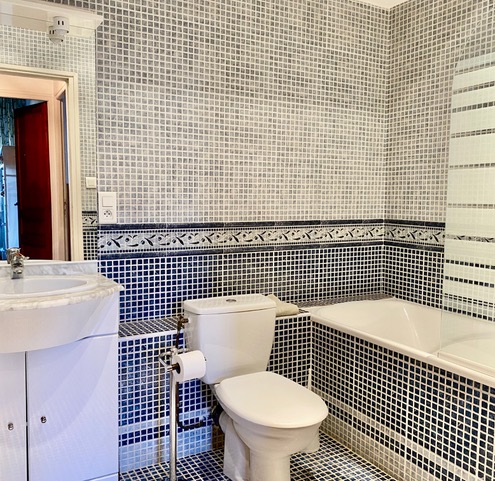 2 Bed, 2 Bath, ApartmentFor Sale, Lezignan Corbieres, Aude, Languedoc-Roussillon, 11700