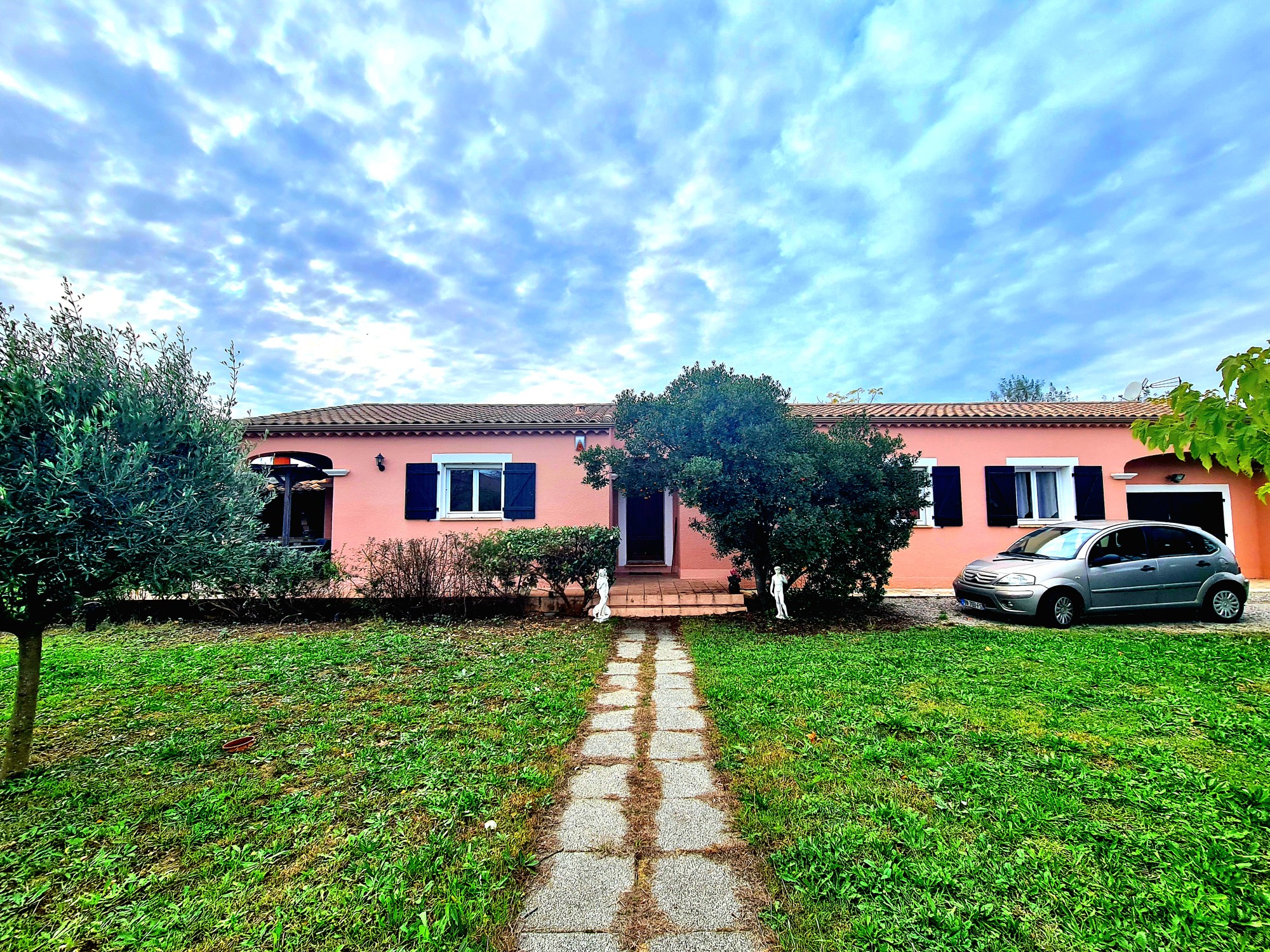4 Bed, 1 Bath, HouseFor Sale, Puissalicon, Herault, Languedoc-Roussillon, 34480