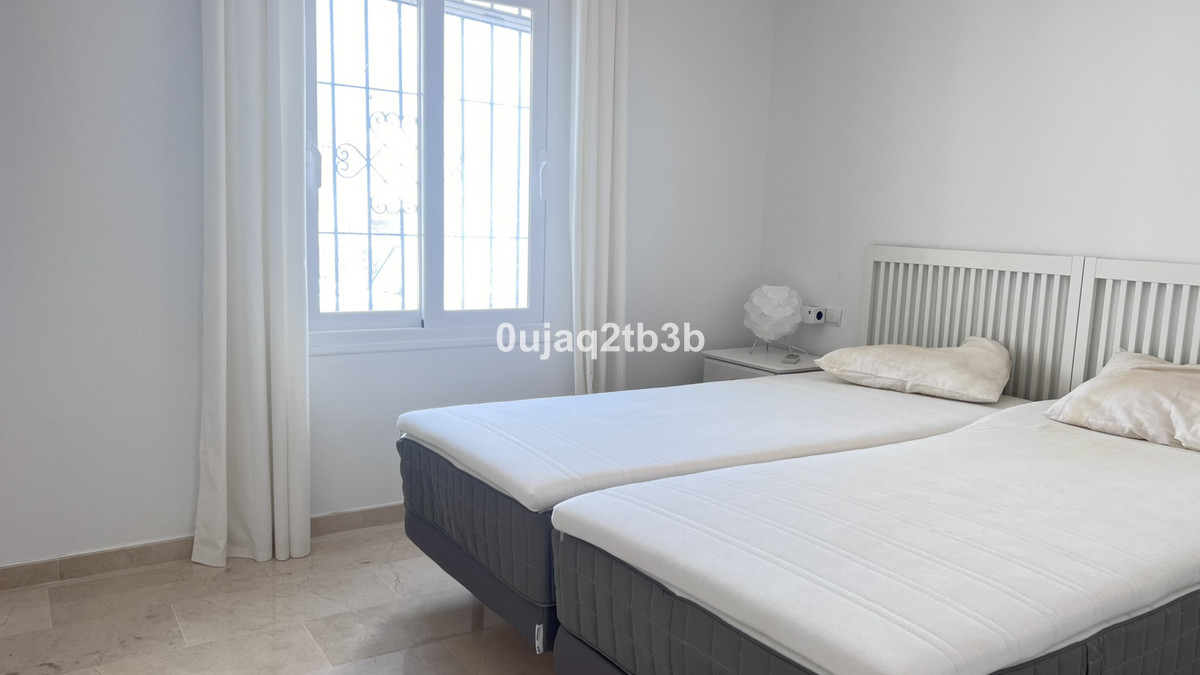 4 Bed, 3 Bath, ApartmentFor Sale, Nueva Andalucia, Malaga