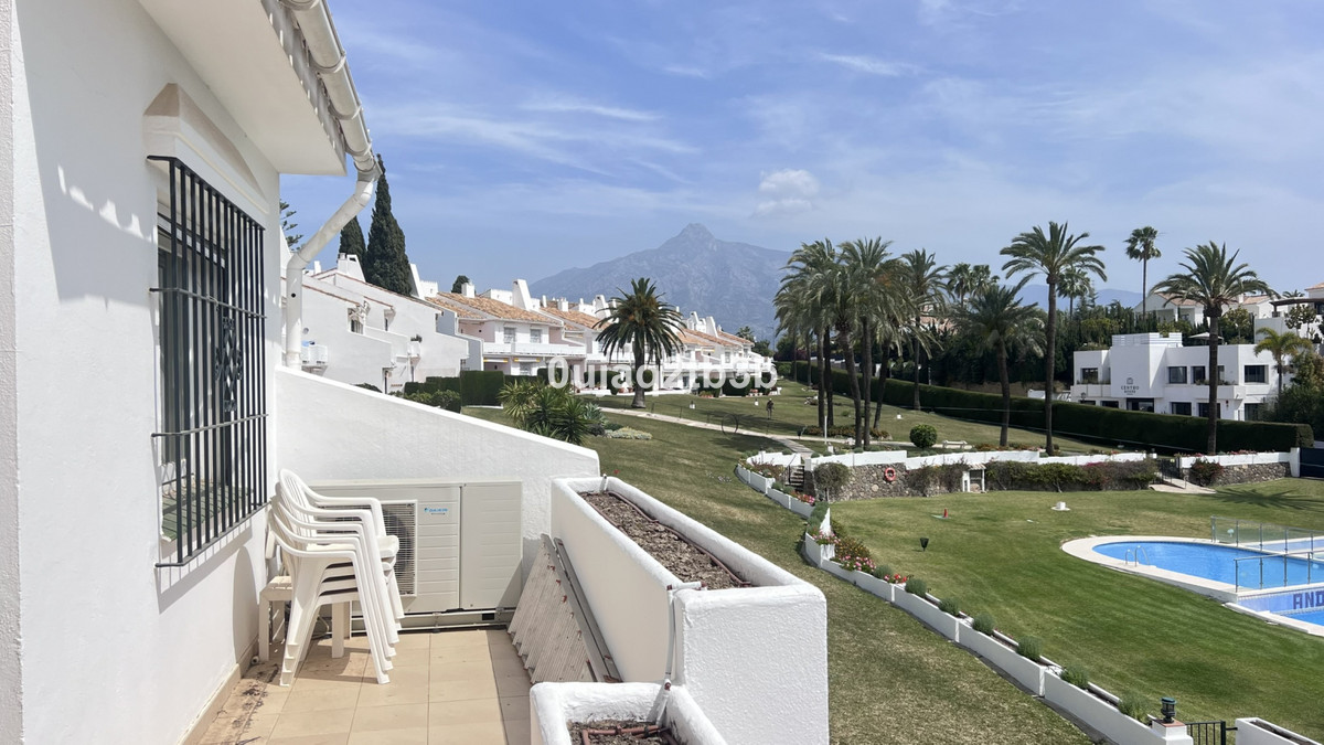 4 Bed, 3 Bath, ApartmentFor Sale, Nueva Andalucia, Malaga