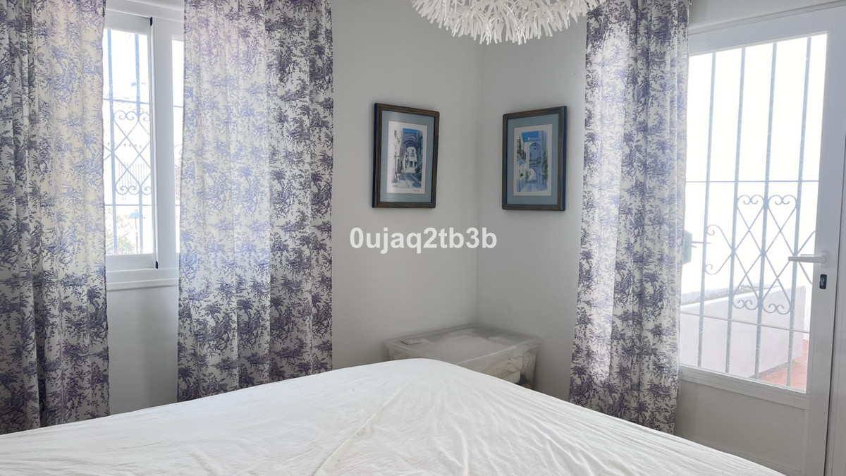 4 Bed, 3 Bath, ApartmentFor Sale, Nueva Andalucia, Malaga