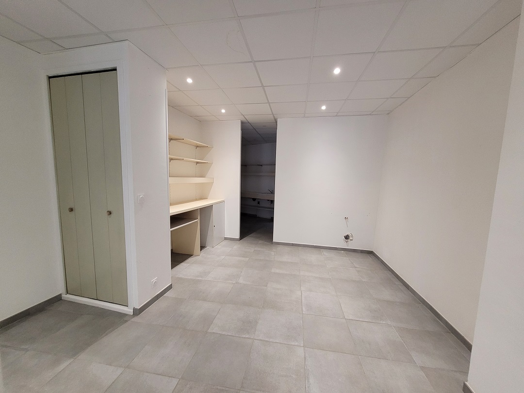 Commercial Property, For Sale