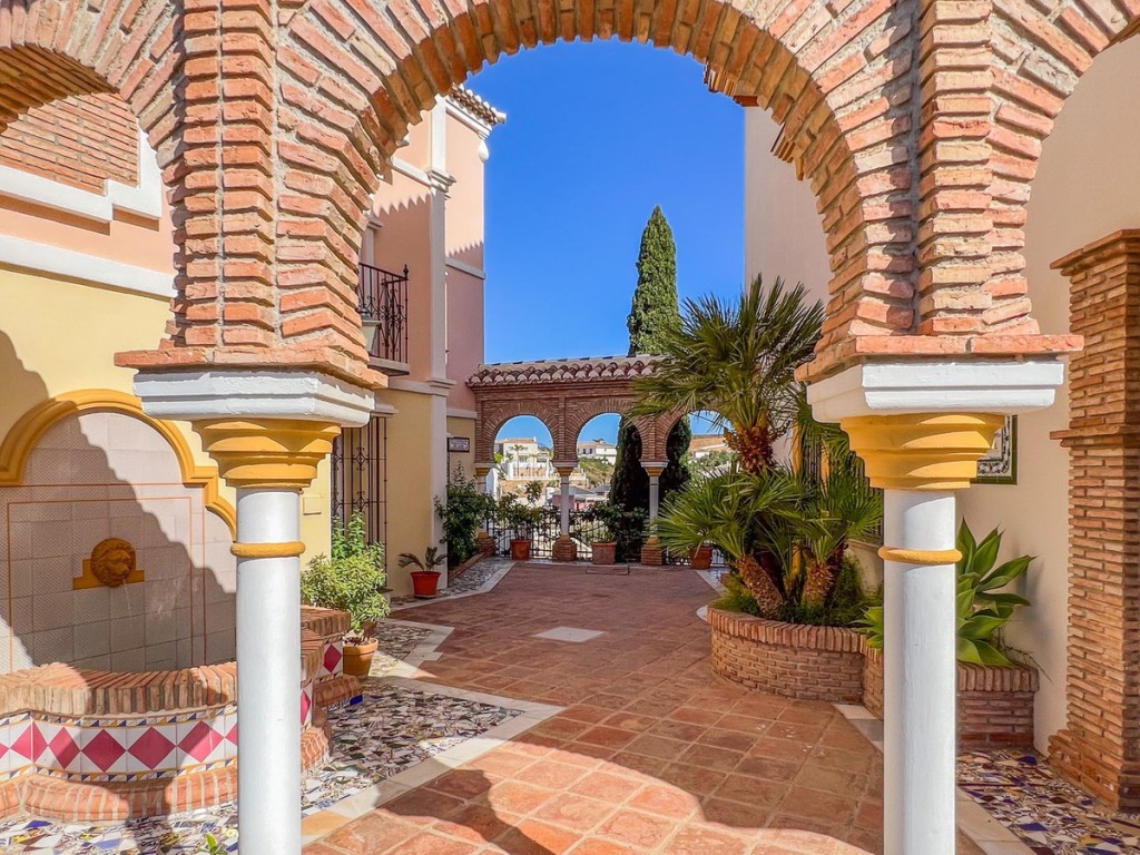 3 Bed, 3 Bath, ApartmentFor Sale, Mijas, Malaga
