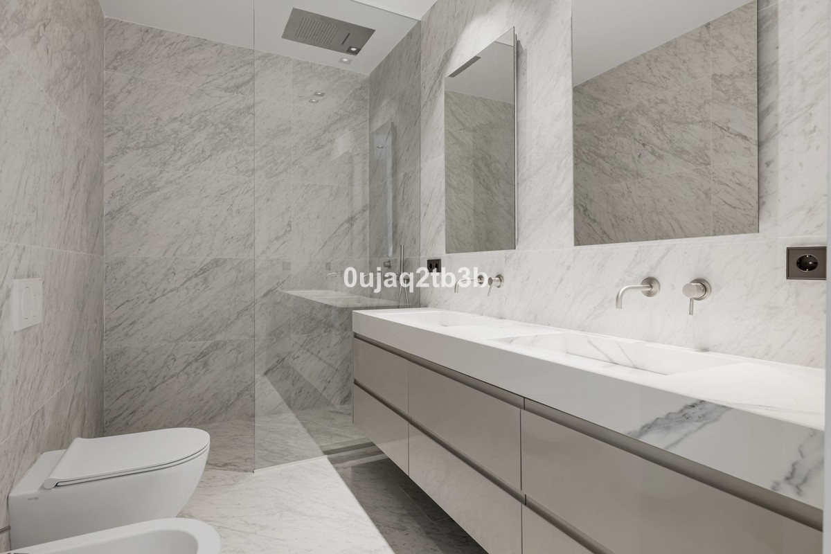 5 Bed, 5 Bath, HouseFor Sale, Los Flamingos, Malaga