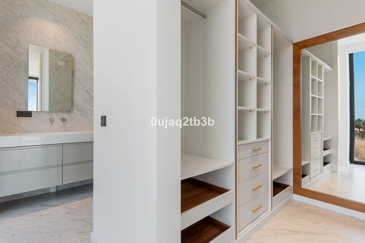 5 Bed, 5 Bath, HouseFor Sale, Los Flamingos, Malaga