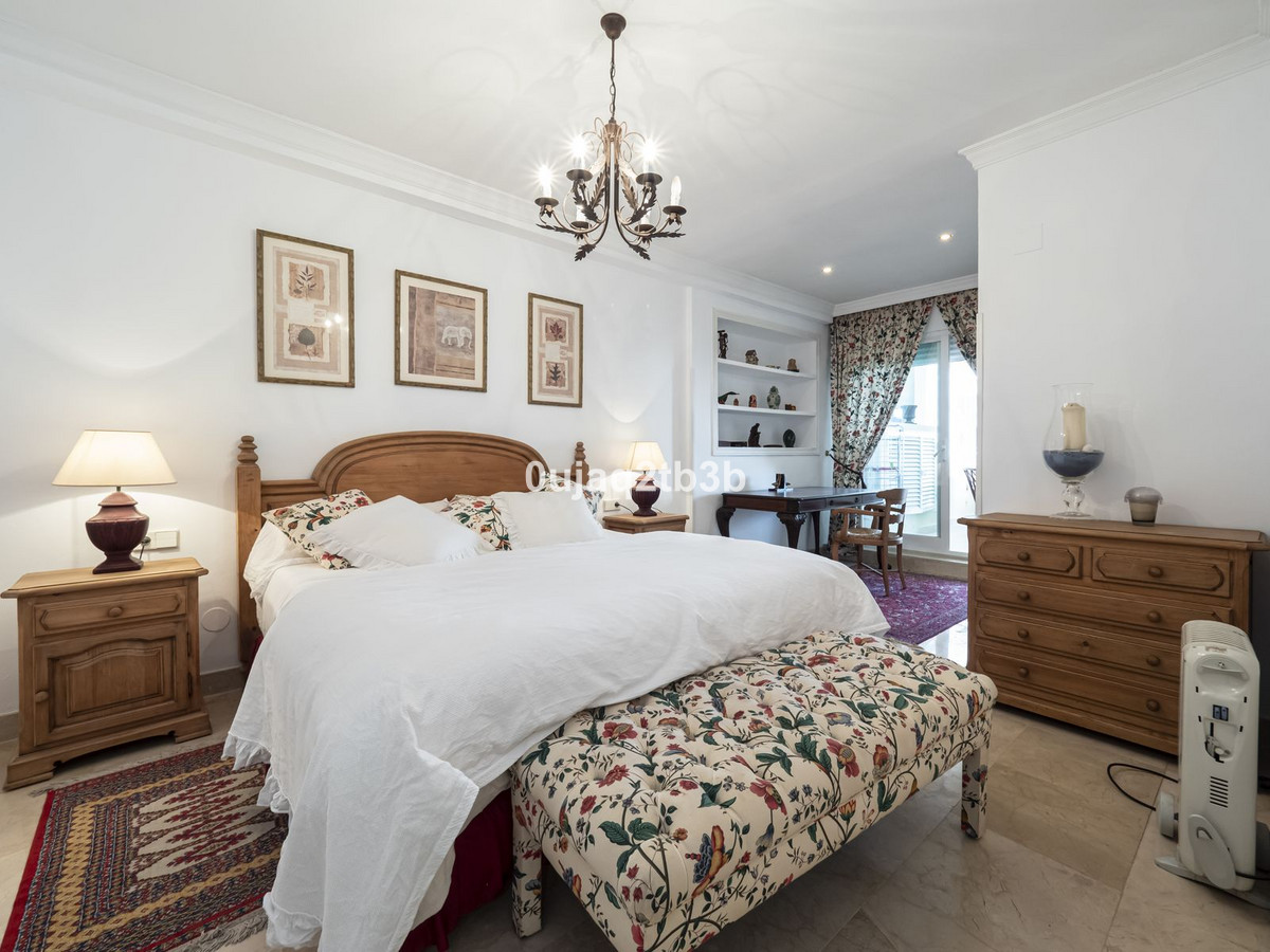 2 Bed, 2 Bath, ApartmentFor Sale, Puerto Banus, Malaga