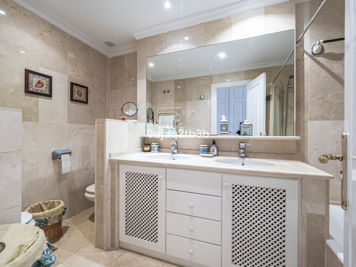 2 Bed, 2 Bath, ApartmentFor Sale, Puerto Banus, Malaga