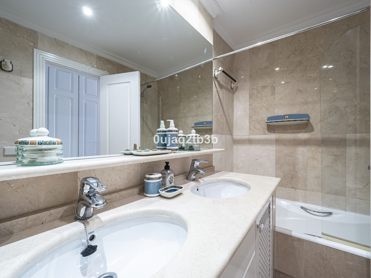 2 Bed, 2 Bath, ApartmentFor Sale, Puerto Banus, Malaga