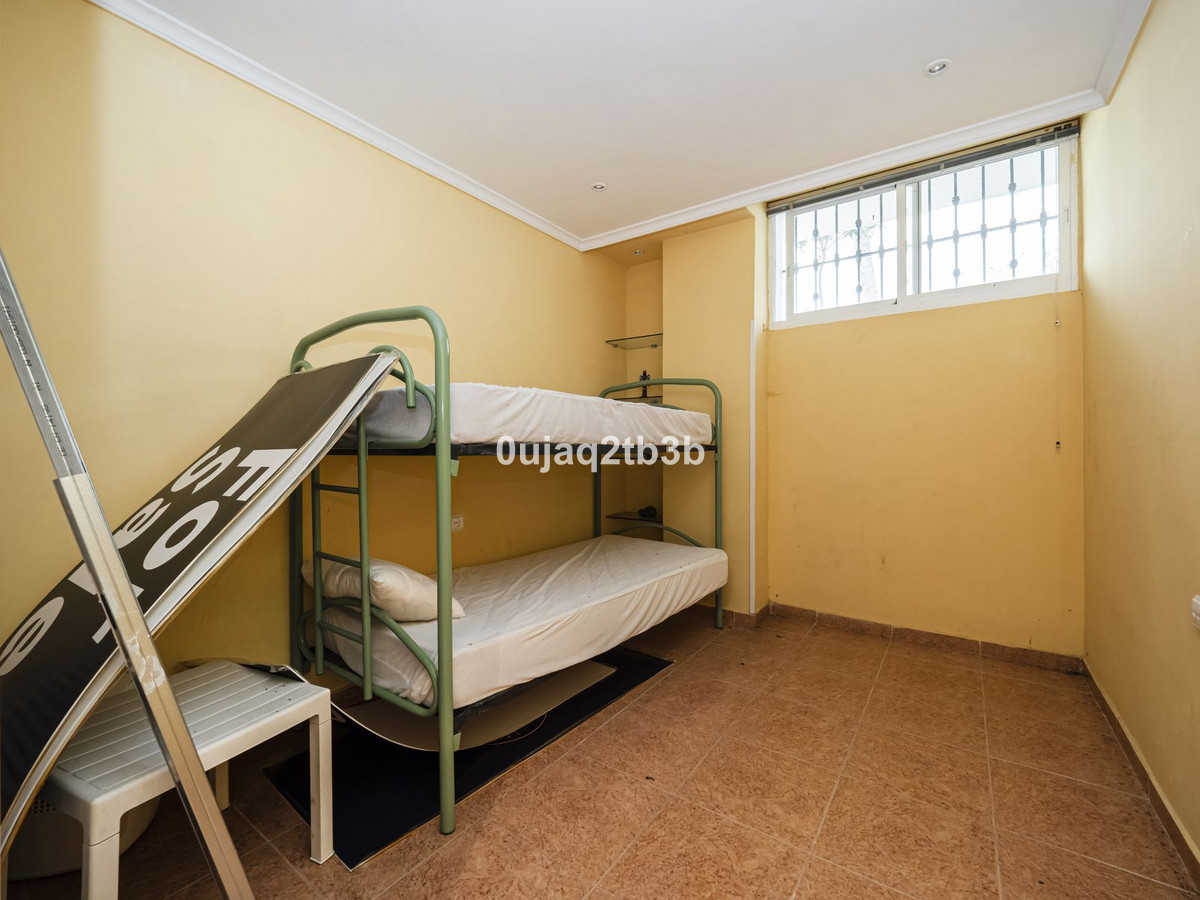 2 Bed, 2 Bath, ApartmentFor Sale, Puerto Banus, Malaga