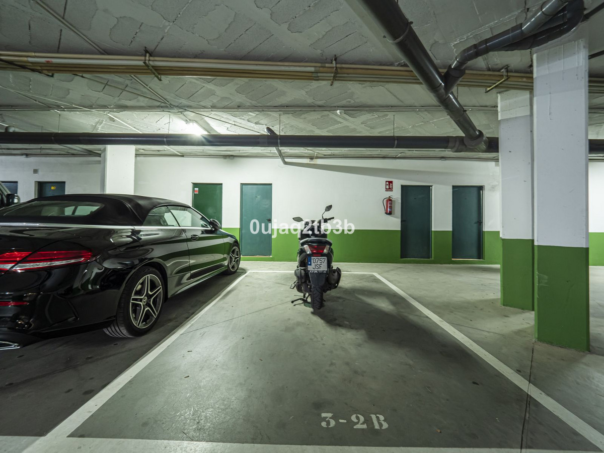 2 Bed, 2 Bath, ApartmentFor Sale, Puerto Banus, Malaga