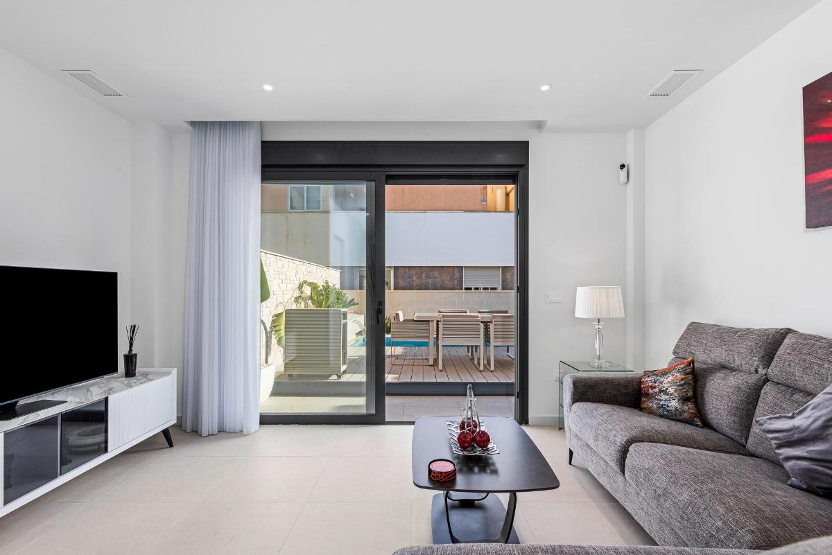 4 Bed, 4 Bath, HouseFor Sale, Guardamar Del Segura, Alicante