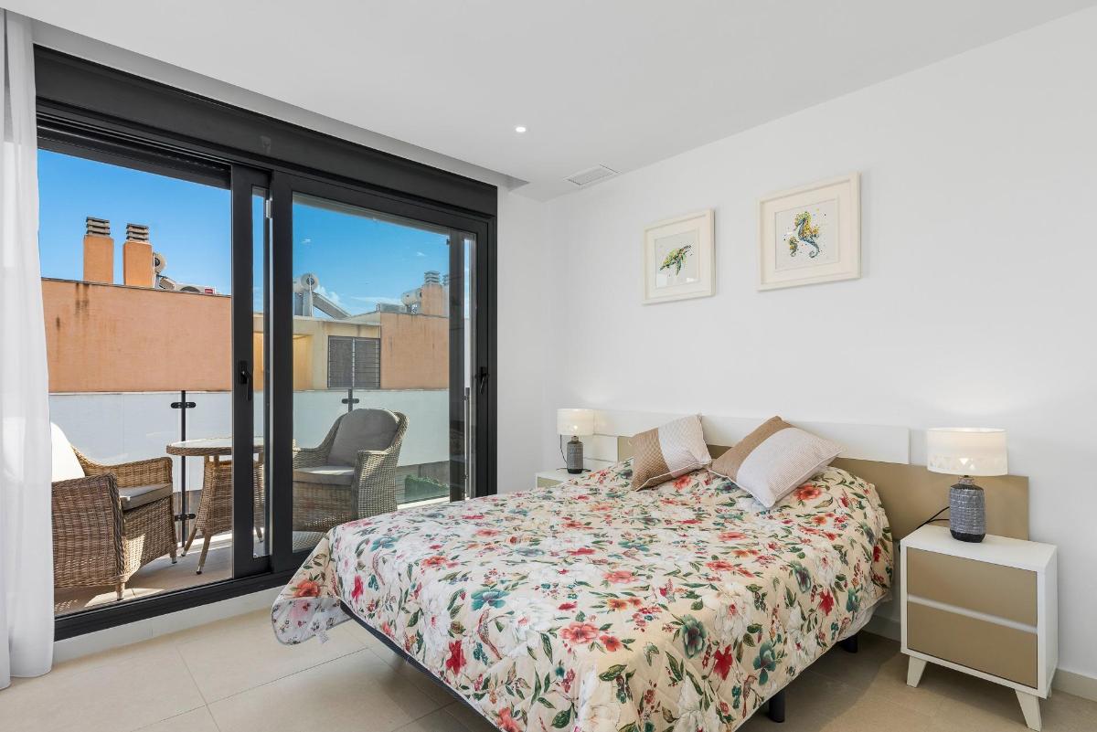 4 Bed, 4 Bath, HouseFor Sale, Guardamar Del Segura, Alicante