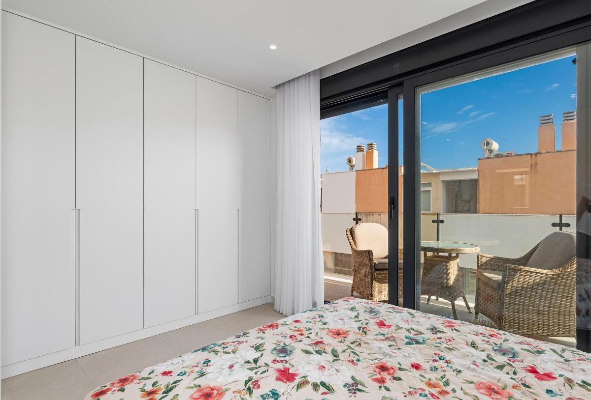 4 Bed, 4 Bath, HouseFor Sale, Guardamar Del Segura, Alicante