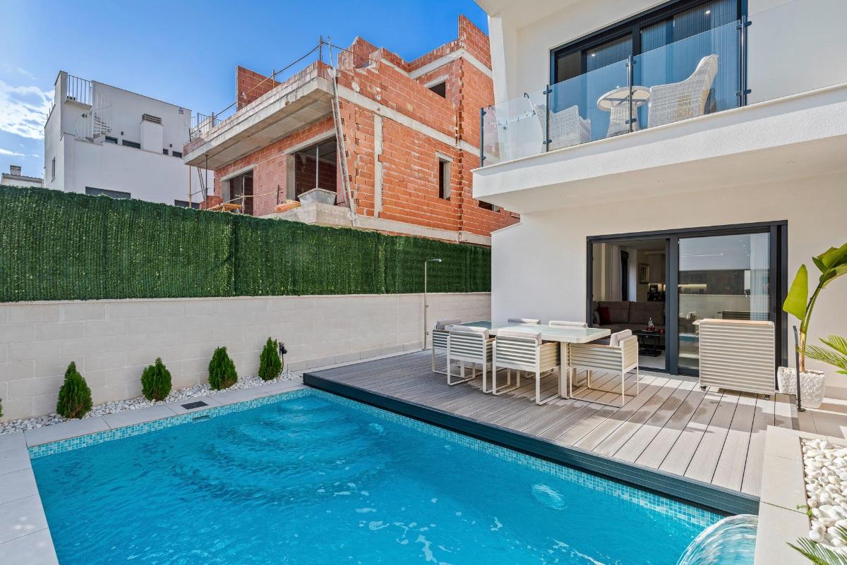 4 Bed, 4 Bath, HouseFor Sale, Guardamar Del Segura, Alicante