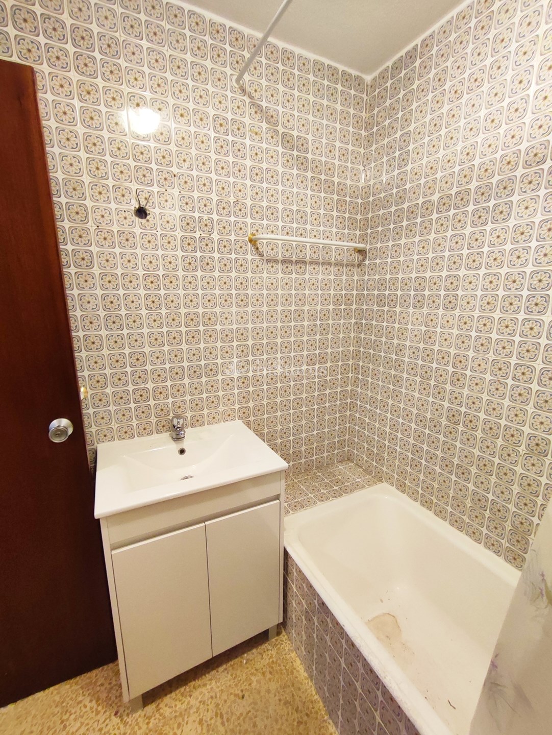 1 Bed, 1 Bath, ApartmentFor Sale, Setúbal, Setubal, 2900-002