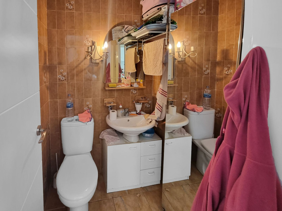 2 Bed, 2 Bath, HouseFor Sale, La Duquesa, Malaga 2 Bed, 2 Bath, HouseFor Sale, La Duquesa, Malaga