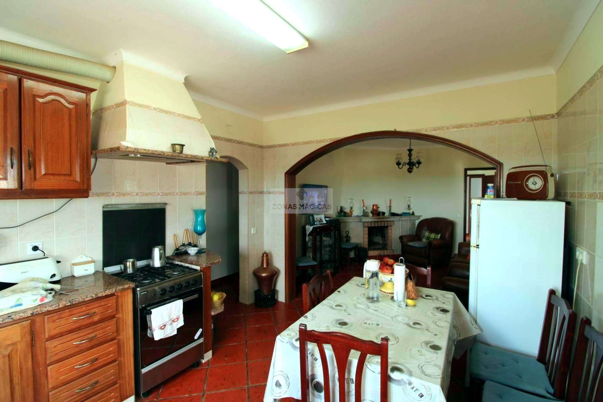 4 Bed, 2 Bath, HouseFor Sale, Vila do Bispo, Faro, 8650-409