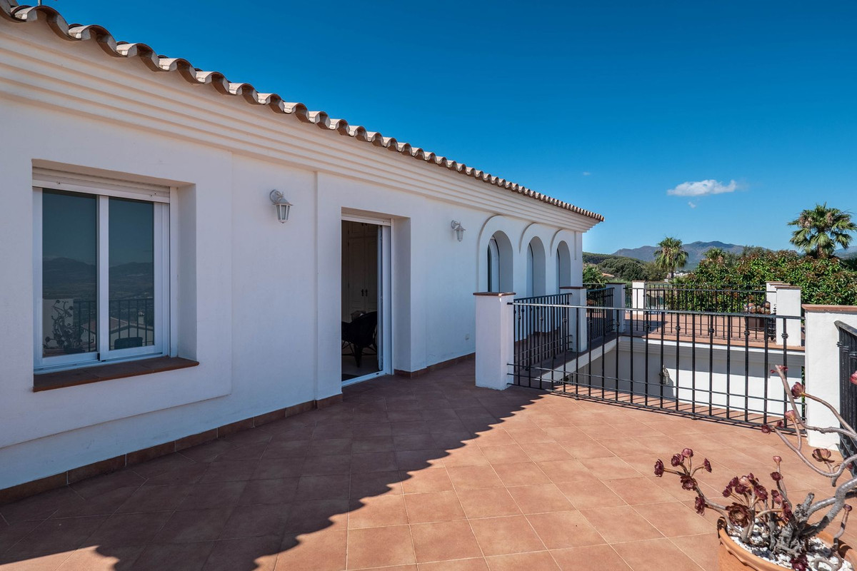 Alhaurin el Grande, Malaga, 4 Bedrooms Bedrooms, ,3 BathroomsBathrooms,For Sale,R4657555