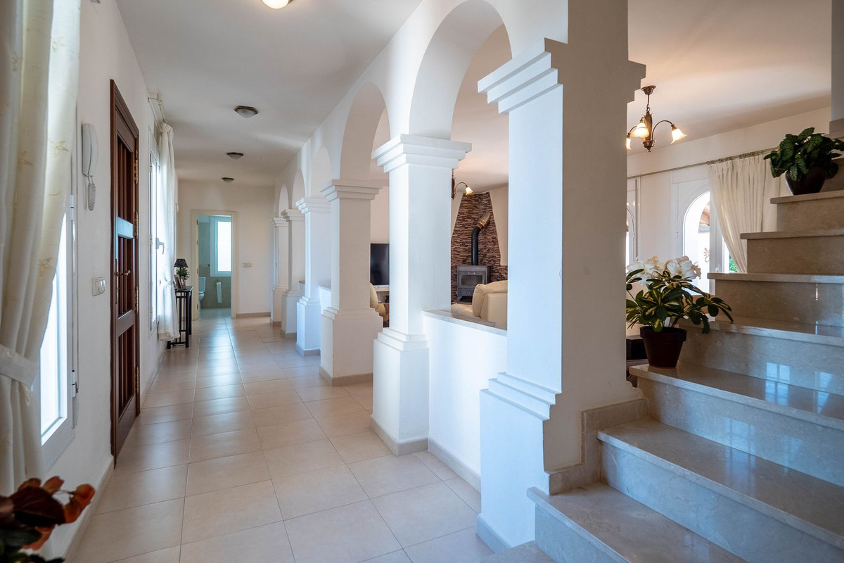 Alhaurin el Grande, Malaga, 4 Bedrooms Bedrooms, ,3 BathroomsBathrooms,For Sale,R4657555