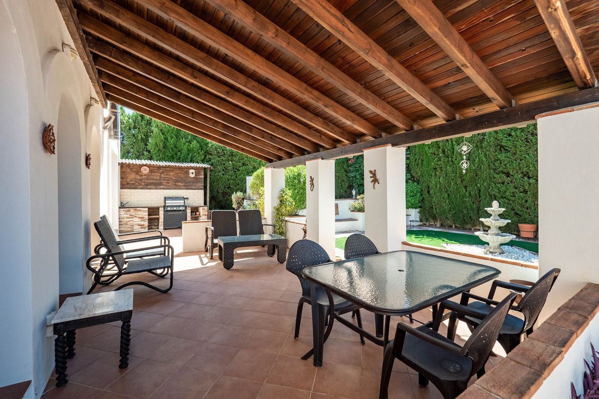 Alhaurin el Grande, Malaga, 4 Bedrooms Bedrooms, ,3 BathroomsBathrooms,For Sale,R4657555