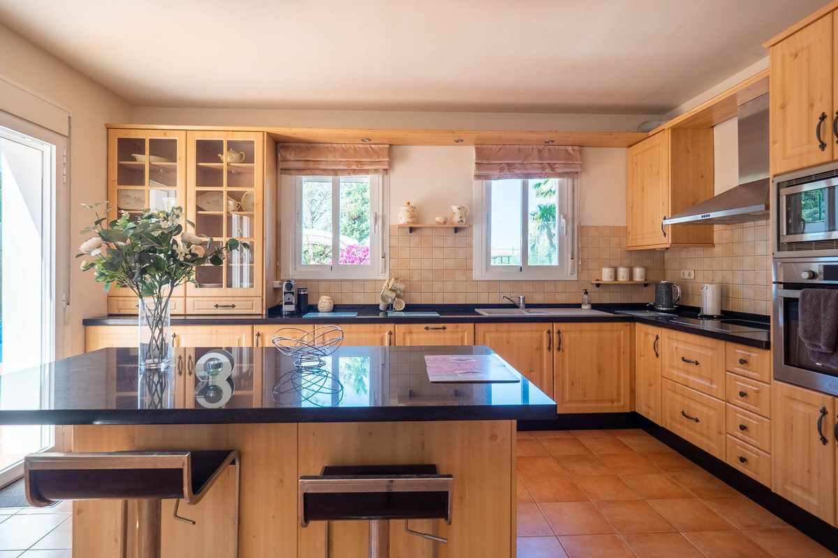 Alhaurin el Grande, Malaga, 4 Bedrooms Bedrooms, ,3 BathroomsBathrooms,For Sale,R4657555