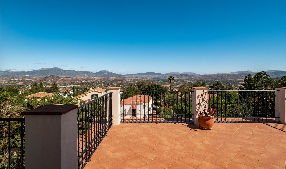 Alhaurin el Grande, Malaga, 4 Bedrooms Bedrooms, ,3 BathroomsBathrooms,For Sale,R4657555