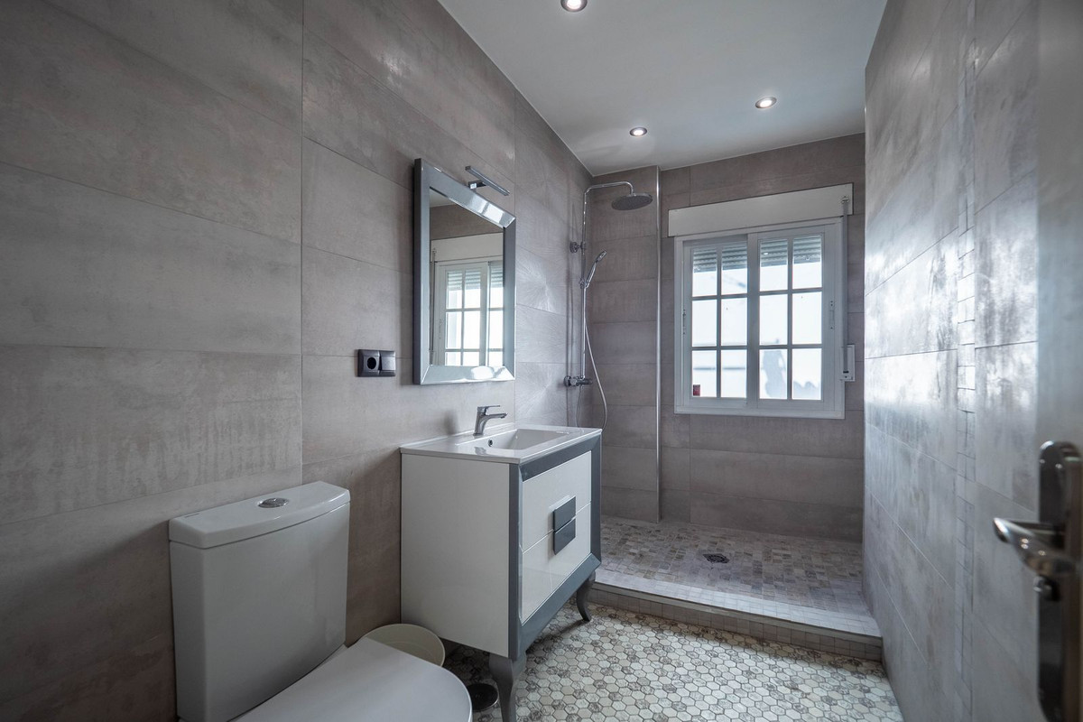 Alhaurin el Grande, Malaga, 6 Bedrooms Bedrooms, ,3 BathroomsBathrooms,For Sale,R4831489