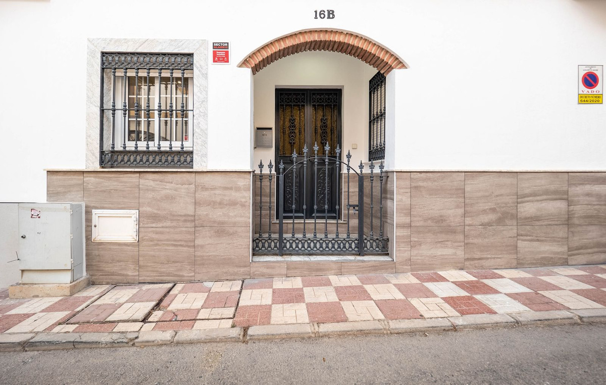 Alhaurin el Grande, Malaga, 6 Bedrooms Bedrooms, ,3 BathroomsBathrooms,For Sale,R4831489