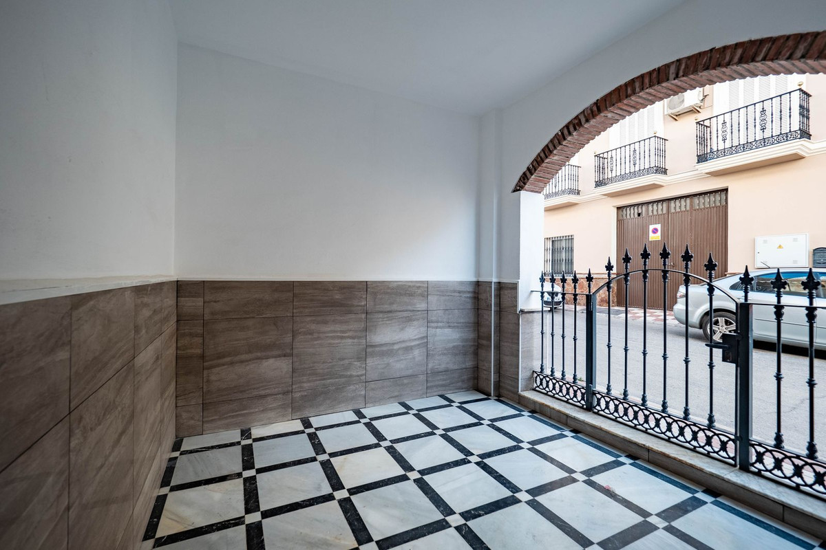 Alhaurin el Grande, Malaga, 6 Bedrooms Bedrooms, ,3 BathroomsBathrooms,For Sale,R4831489