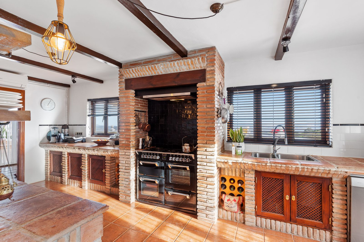 6 Bed, 6 Bath, HouseFor Sale, Casarabonela, Malaga