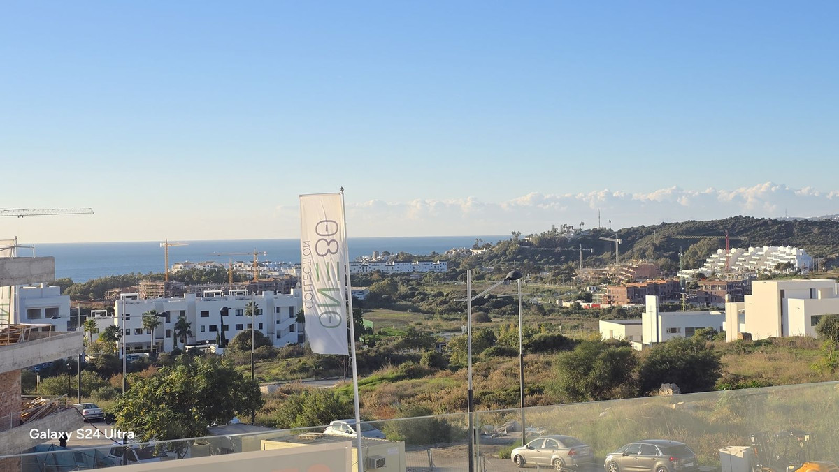 3 Bed, 2 Bath, ApartmentFor Sale, Estepona, Malaga