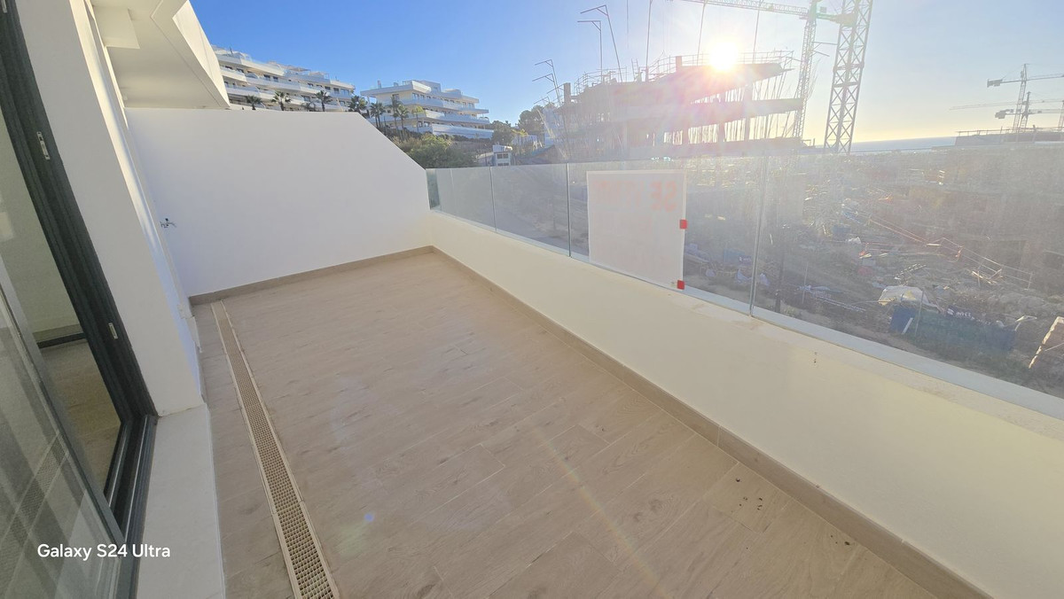 3 Bed, 2 Bath, ApartmentFor Sale, Estepona, Malaga