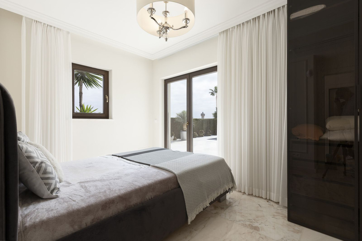 6 Bed, 4 Bath, HouseFor Sale, Mijas Golf, Malaga