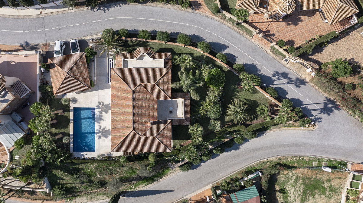 6 Bed, 4 Bath, HouseFor Sale, Mijas Golf, Malaga