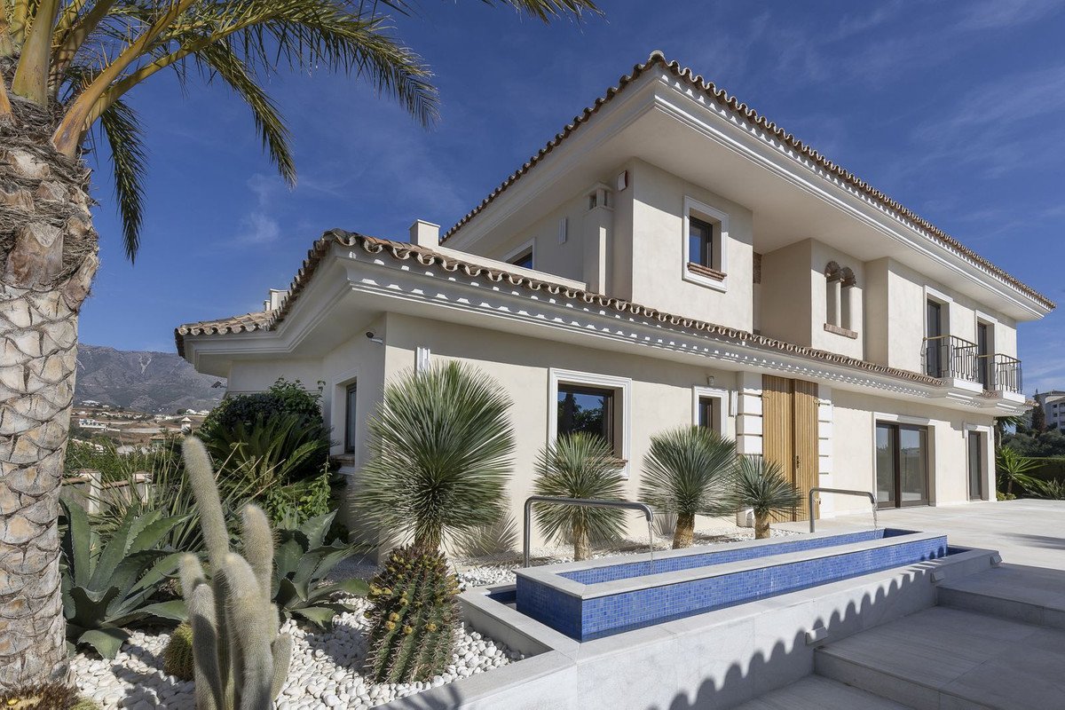 6 Bed, 4 Bath, HouseFor Sale, Mijas Golf, Malaga