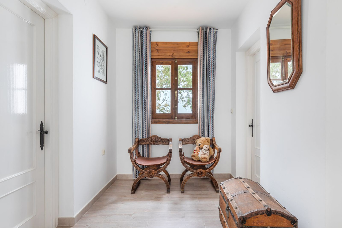 3 Bed, 2 Bath, HouseFor Sale, Álora, Malaga