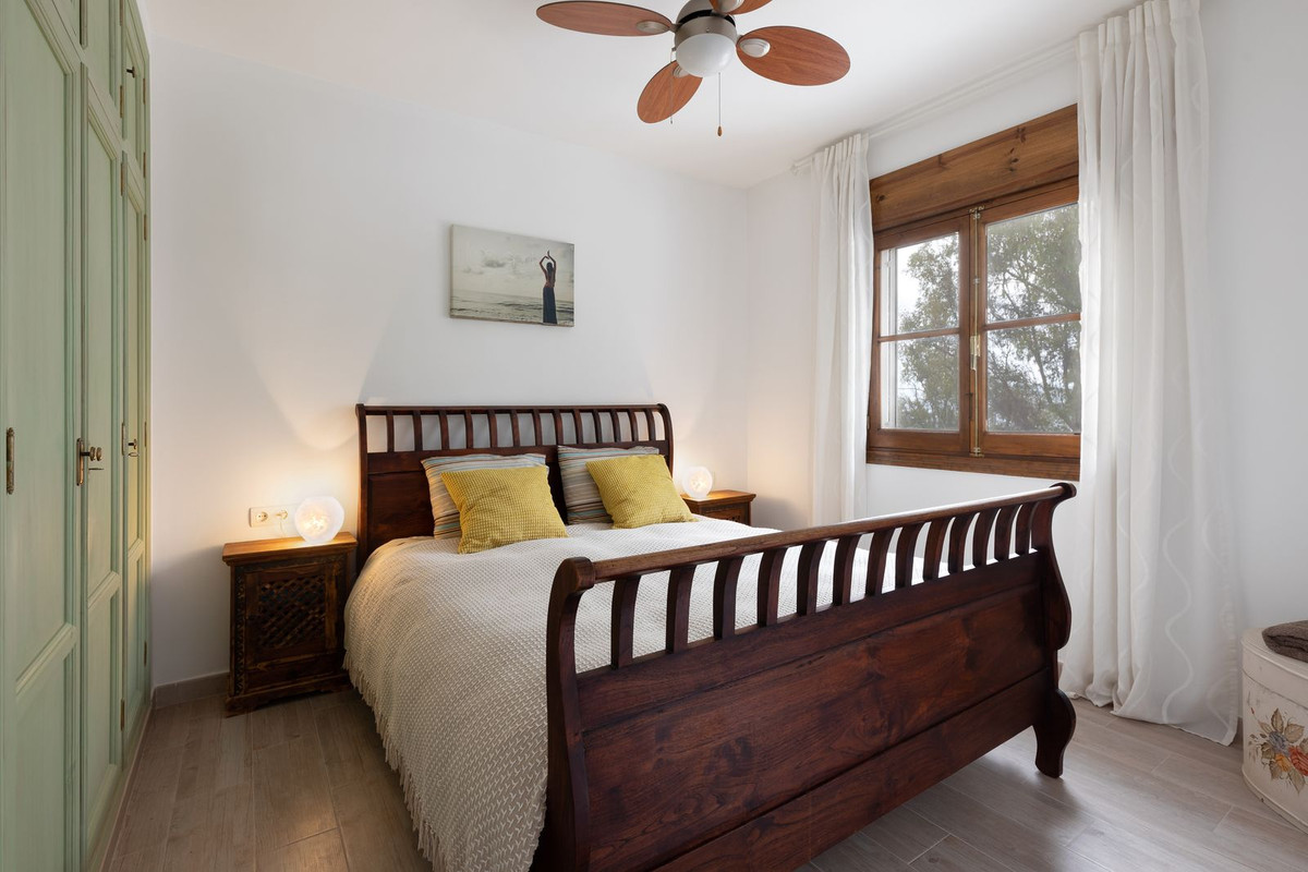 3 Bed, 2 Bath, HouseFor Sale, Álora, Malaga