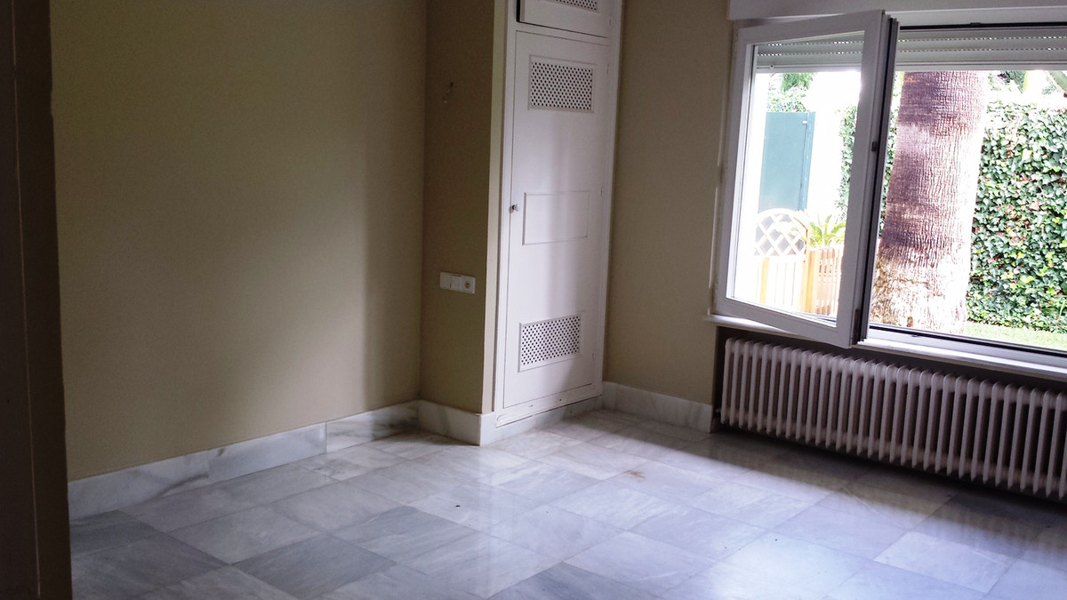 4 Bed, 4 Bath, HouseFor Sale, Cortijo Blanco, Malaga