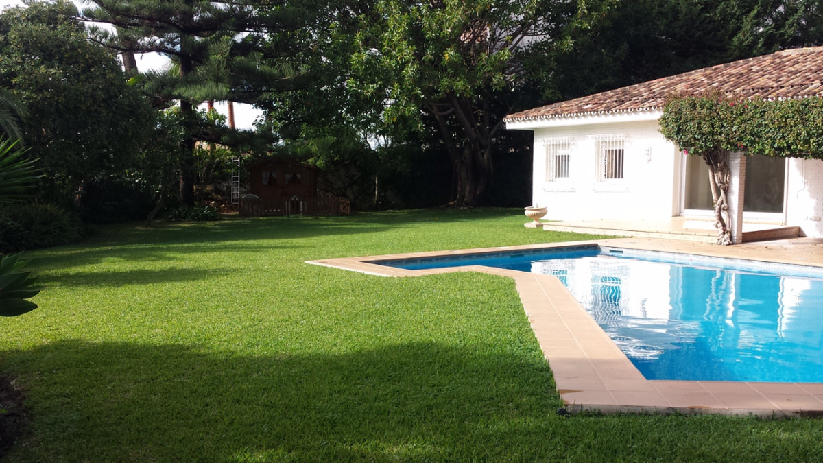 4 Bed, 4 Bath, HouseFor Sale, Cortijo Blanco, Malaga