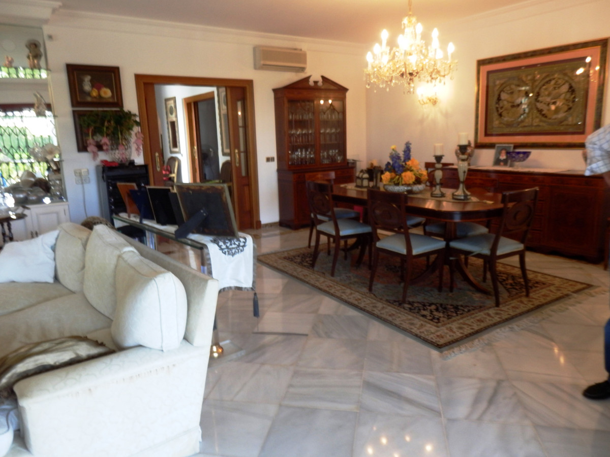 4 Bed, 3 Bath, HouseFor Sale, Guadalmina Alta, Malaga