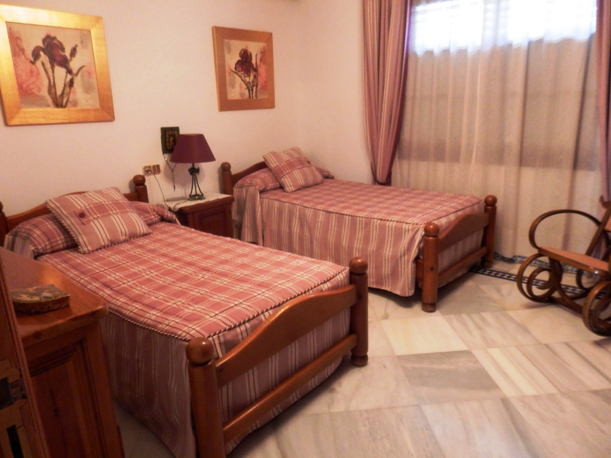 4 Bed, 3 Bath, HouseFor Sale, Guadalmina Alta, Malaga