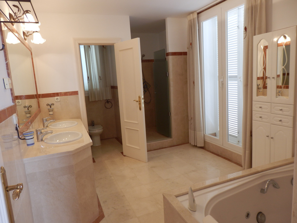 3 Bed, 3 Bath, HouseFor Sale, Casares Playa, Malaga