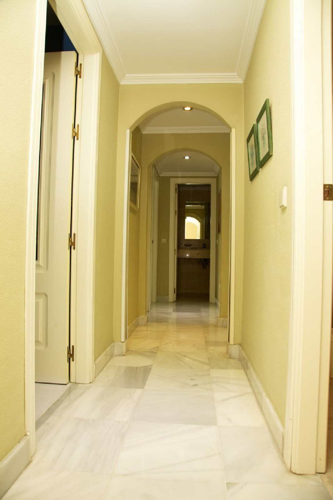 4 Bed, 3 Bath, ApartmentFor Sale, Nagüeles, Malaga