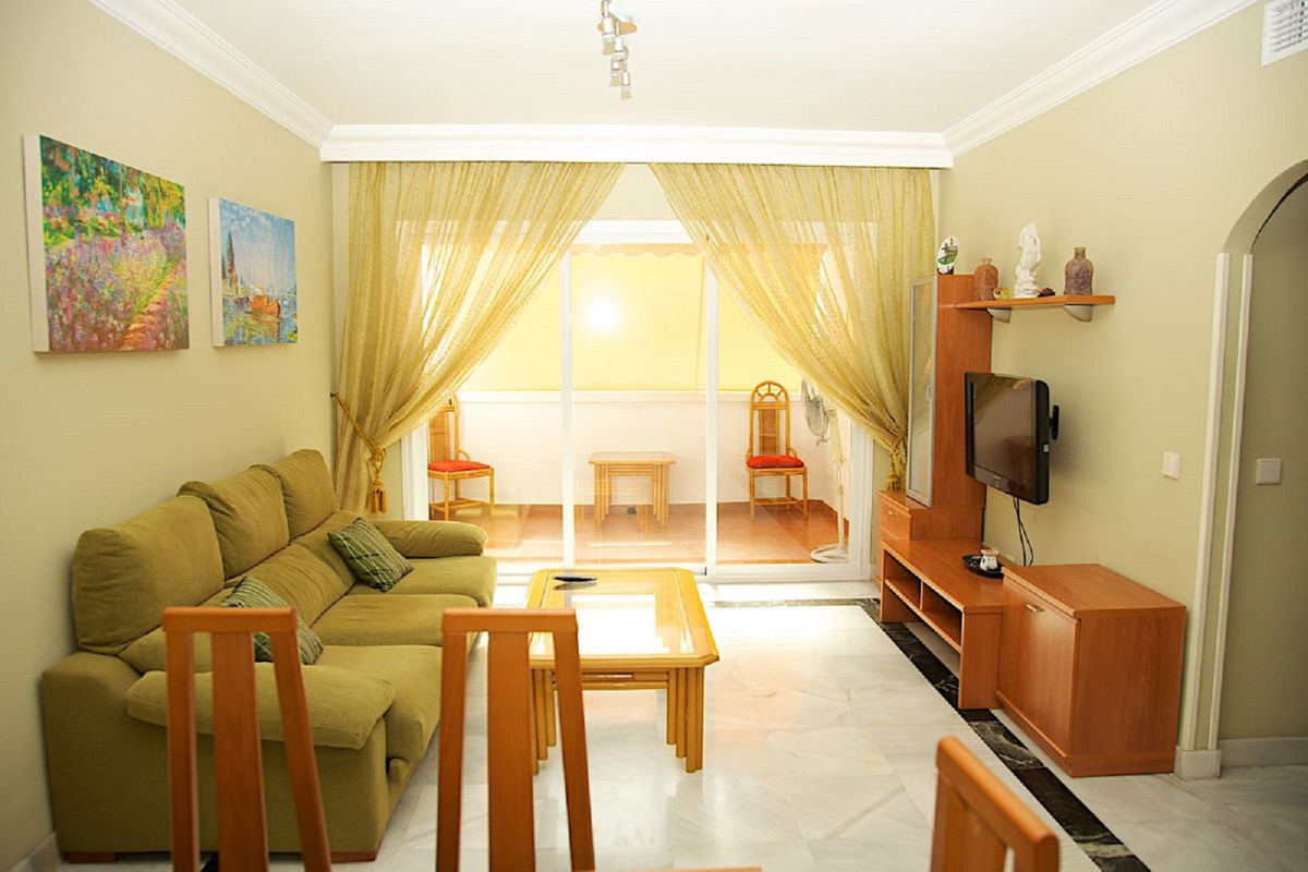 4 Bed, 3 Bath, ApartmentFor Sale, Nagüeles, Malaga