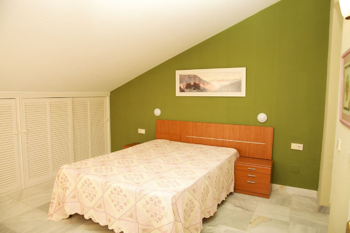 4 Bed, 3 Bath, ApartmentFor Sale, Nagüeles, Malaga