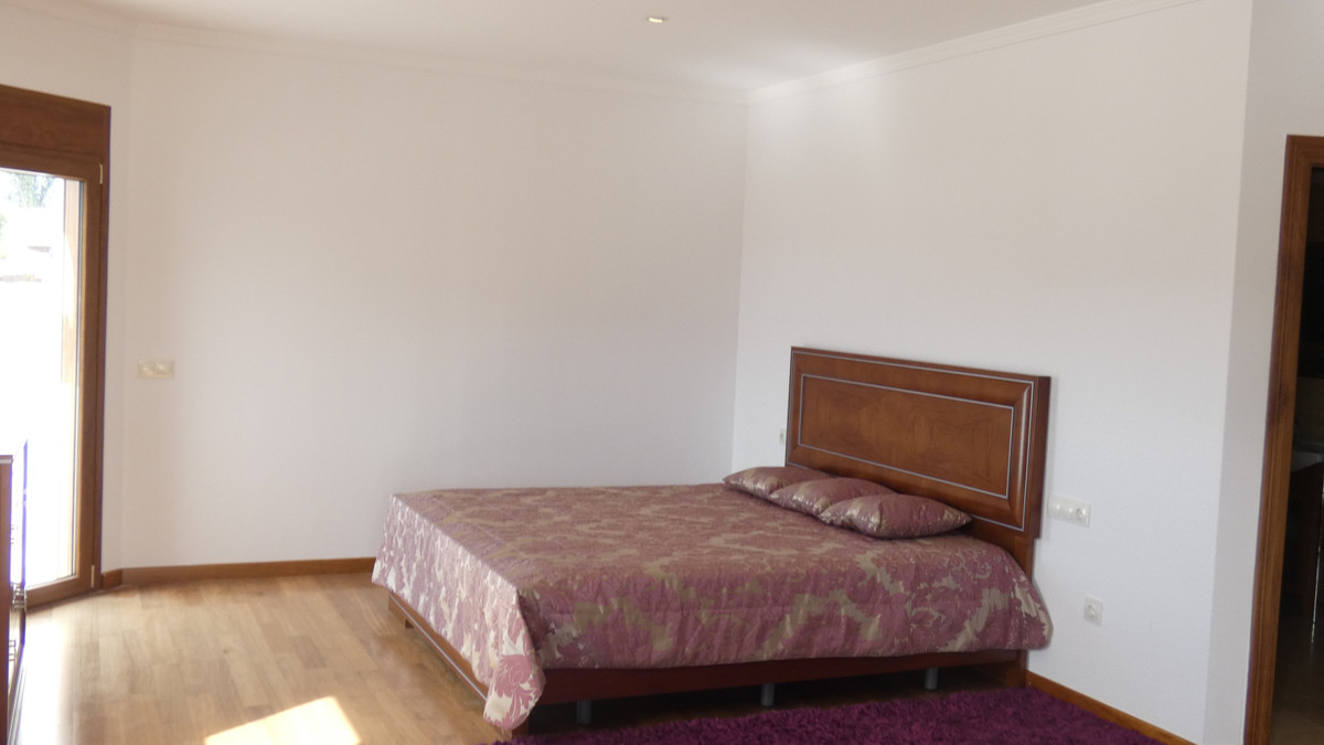 4 Bed, 4 Bath, HouseFor Sale, Los Flamingos, Malaga