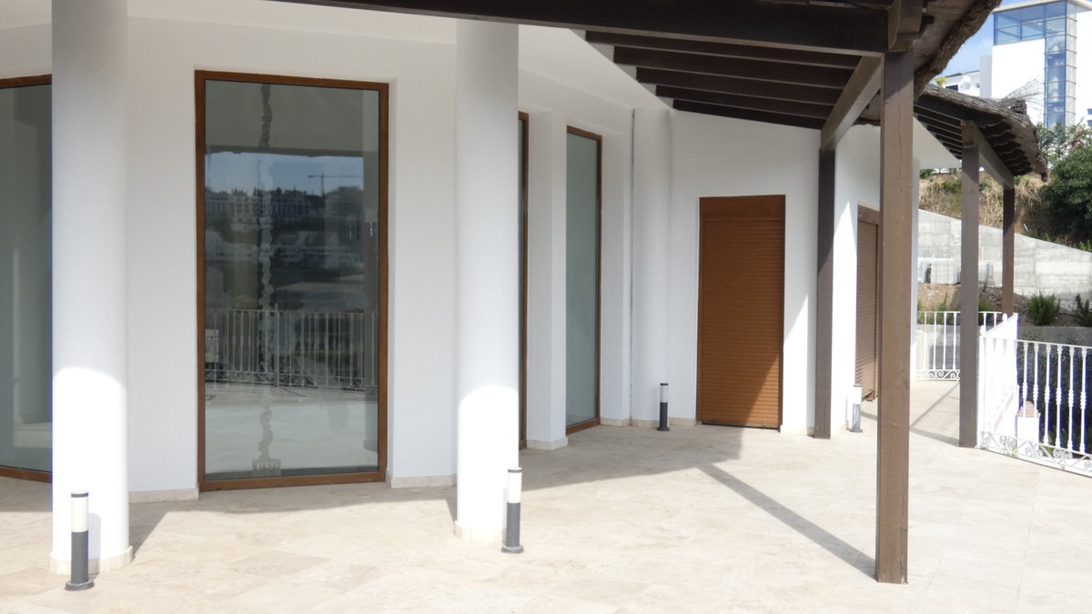 4 Bed, 4 Bath, HouseFor Sale, Los Flamingos, Malaga