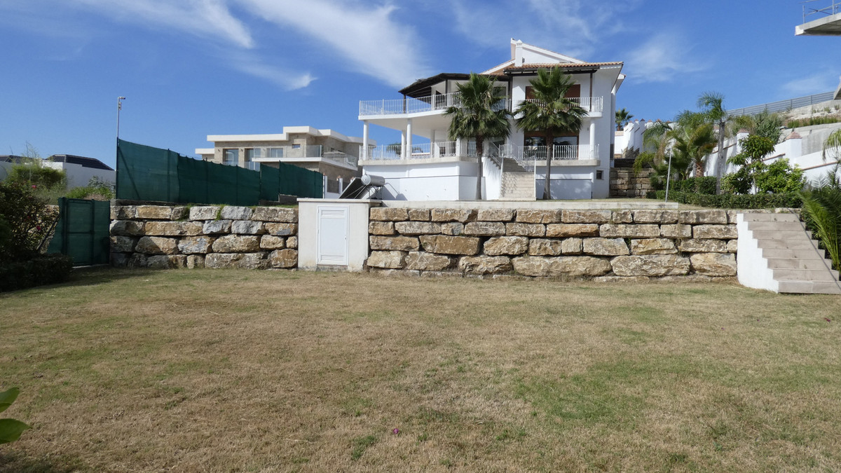 4 Bed, 4 Bath, HouseFor Sale, Los Flamingos, Malaga