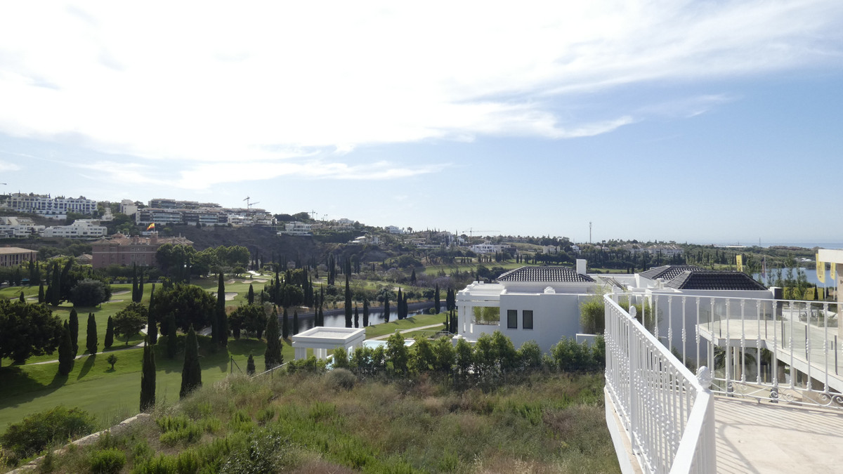 4 Bed, 4 Bath, HouseFor Sale, Los Flamingos, Malaga